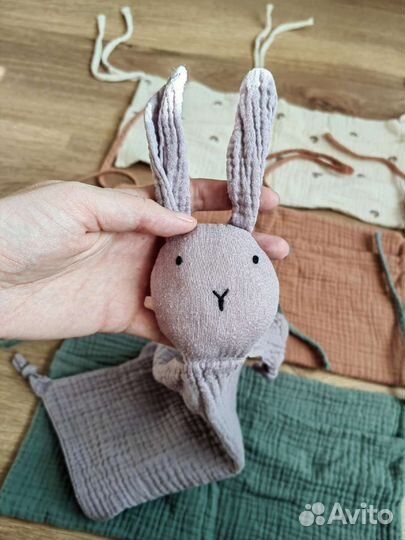 Кармашки на кроватку из муслина