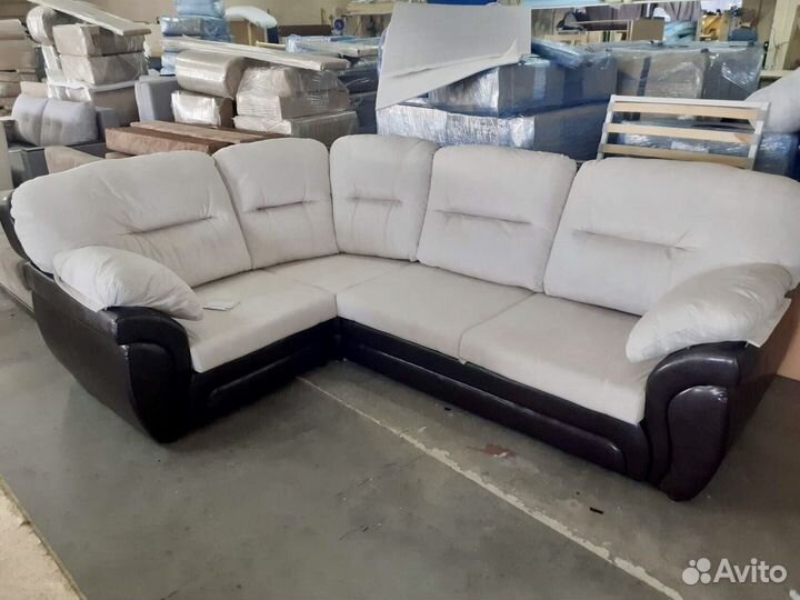 Перетяжка мягкой мебели любой сложности