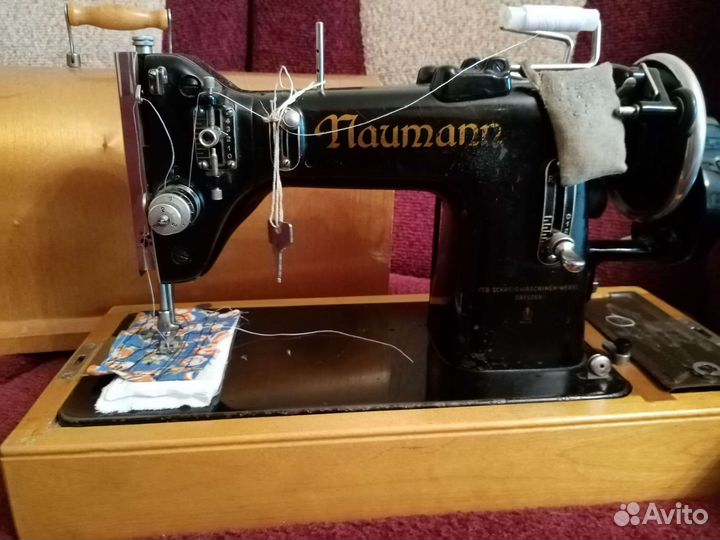 Швейная машина naumann