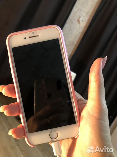 iPhone 8, 64 ГБ