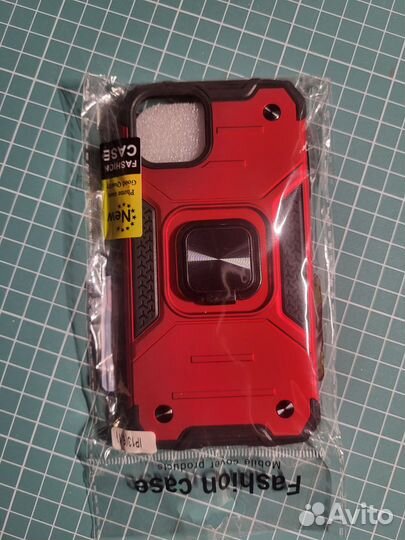 Накладной чехол на iPhone 13 (6.1)