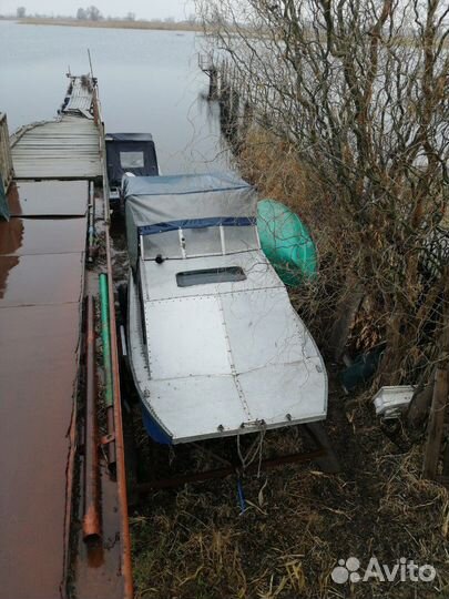 Катер тримаран