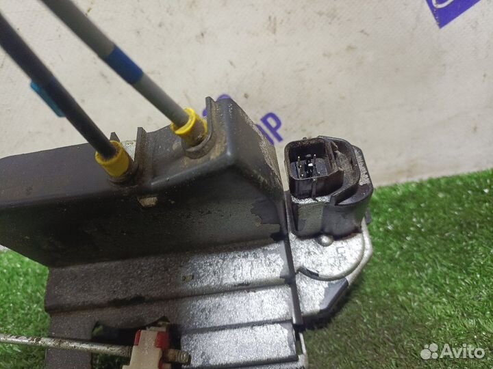 Замок двери задний левый Ssangyong Actyon Sports