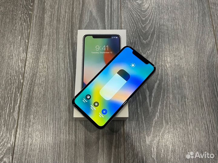 Телефон iPhone X 256 gb