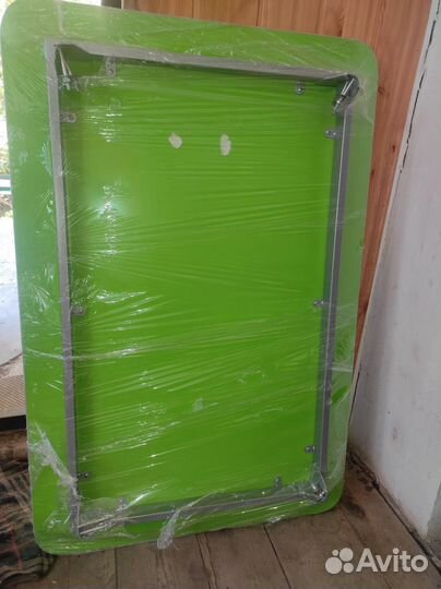 Кухонный стол