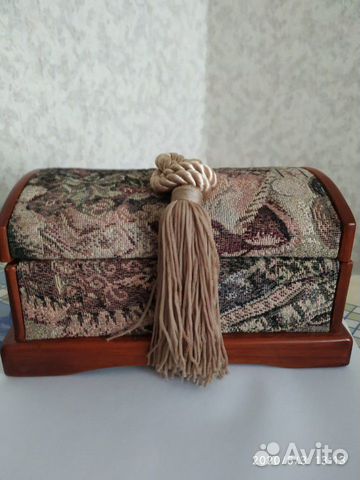 Гобеленовая шкатулка