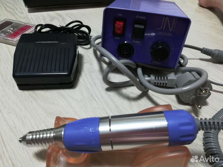 Машинка для маникюра и педикюра