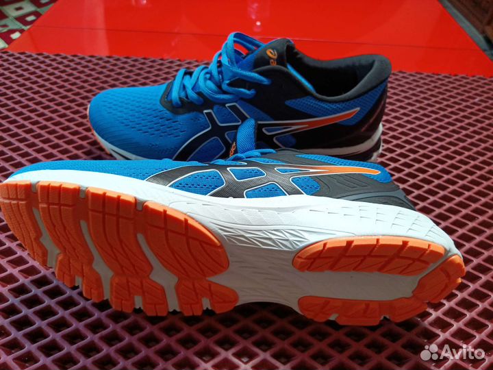 Кроссовки asics 44 размер