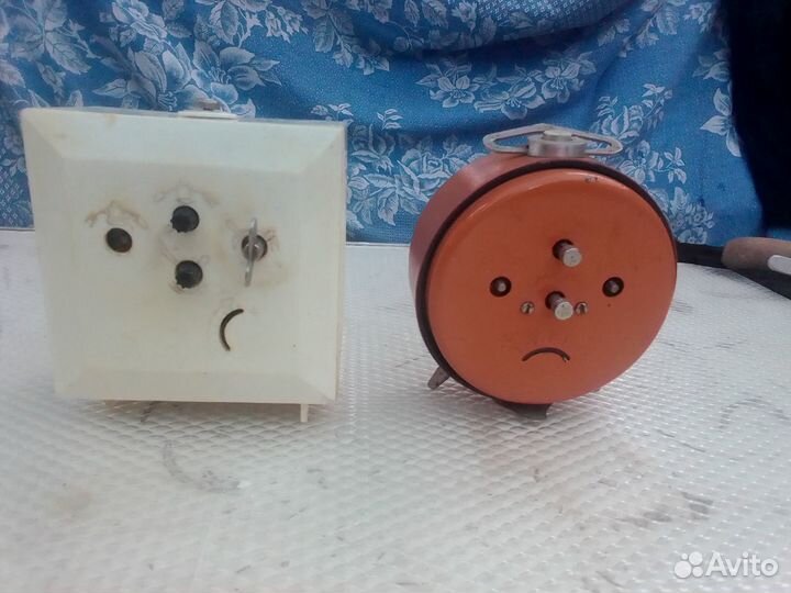 Часы будильник СССР