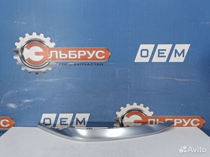 Молдинг бампера правый Audi A8 2017-2021