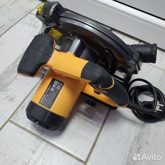 Дисковая (циркулярная) пила deko dkcs1800 Laser