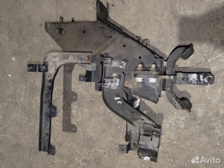 Кронштейн крепления кабины isuzu NPR75