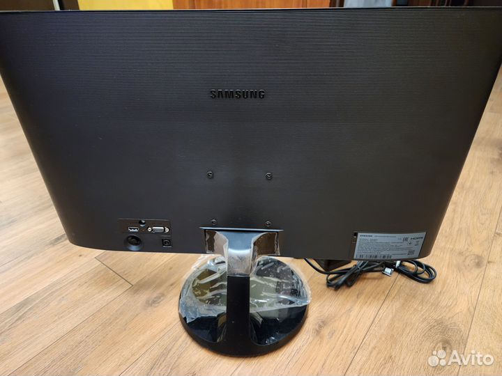 Монитор Samsung S24F354FHI