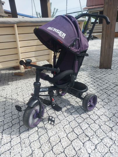 Детский трехколесный велосипед с ручкой