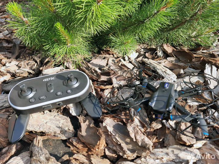 Квадрокоптер,2 камеры,V20,WiFi, Радиоуправляемый