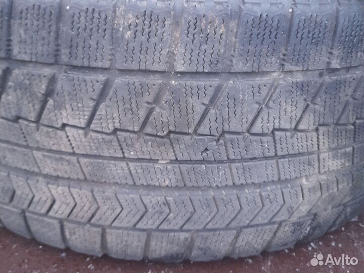 Bridgestone Blizzak VRX 255/45 R19 104