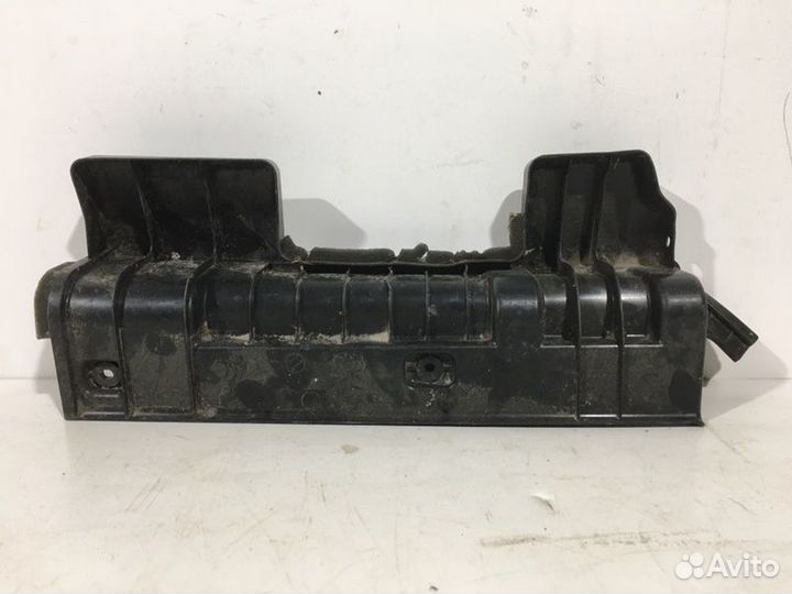 Дефлектор радиатора левый Kia Rio X-Line 2017