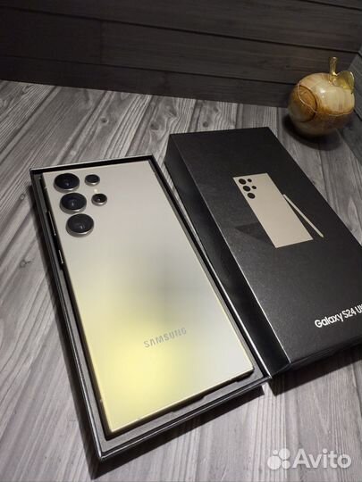 Samsung Galaxy S24 Ultra, 12/256 ГБ