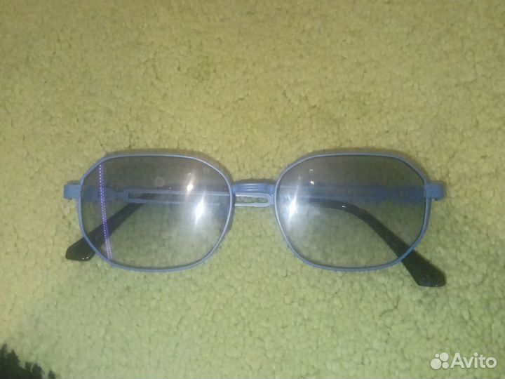 Солнцезащитные очки