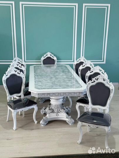 Столы и стулья