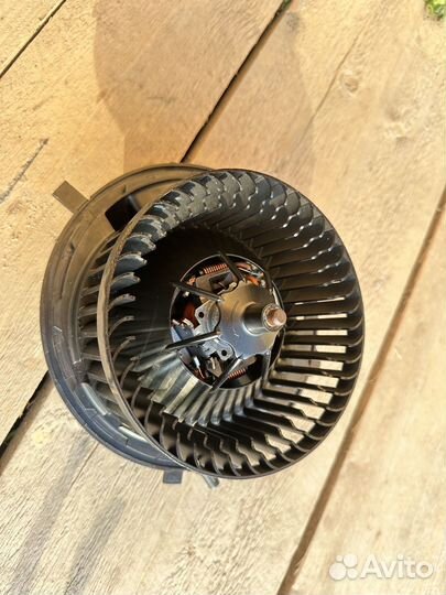 Мотор отопителя Scoda Octavia A7