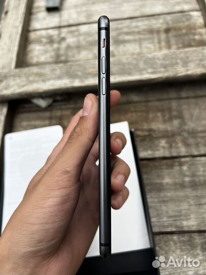 iPhone 8 Plus, 64 ГБ