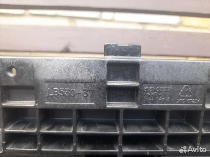 Подставка под телевизор Samsung с 37''-40''