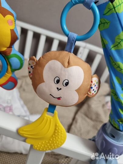 Дуга подвесная с игрушками развивающая