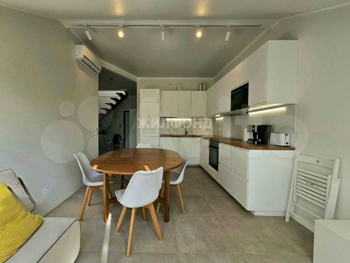 4-к. квартира, 135 м², 6/7 эт.