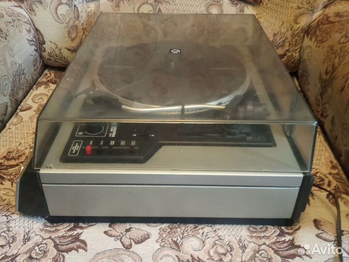 Проигрыватель винила Вега 109