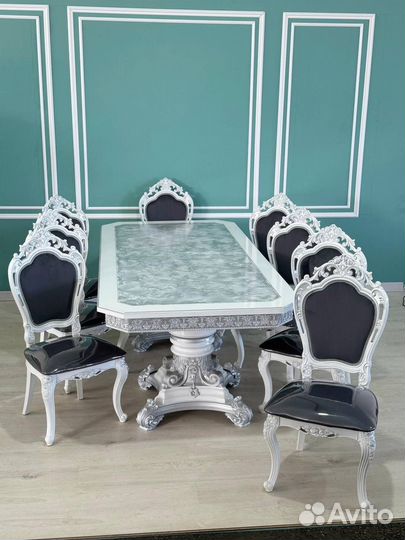 Столы и стулья