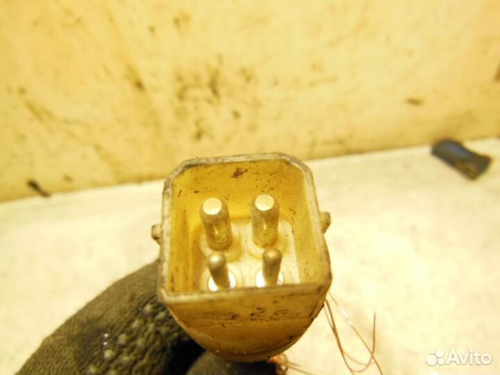 Датчик включения заднего хода Audi A4/RS4