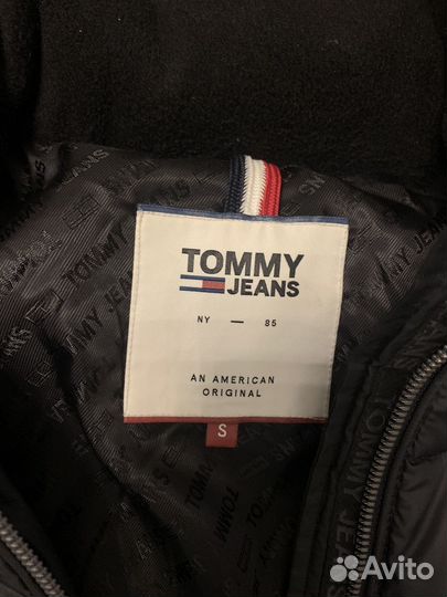 Пуховик женский 42 Tommy