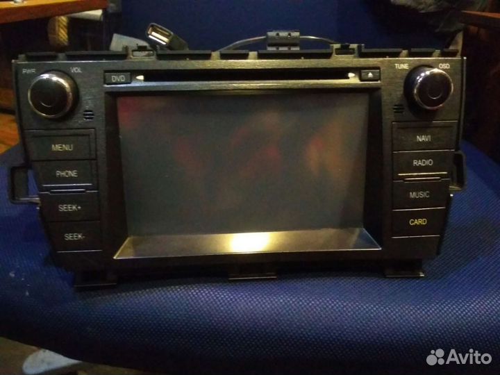 Штатная магнитола на Toyota Prius 2014 г.в