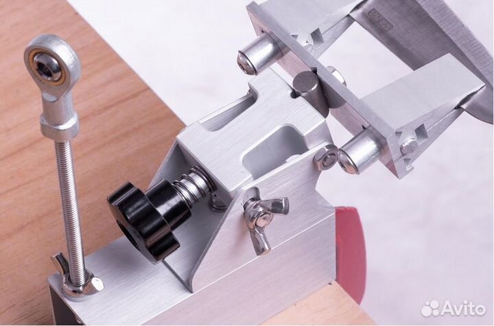 Точилка для ножей с поворотным механизмом 2 зажима