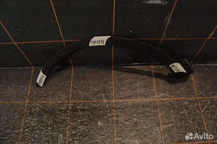 Накладка крыла переднего левого - Toyota RAV 4