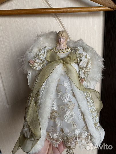 Кукла фарфоровая