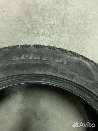 Bridgestone Blizzak Spike-01 225/50 R17 98T