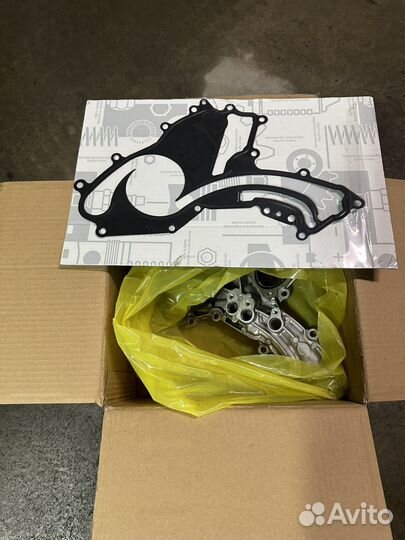 Насос водяной (помпа) mercedes w166