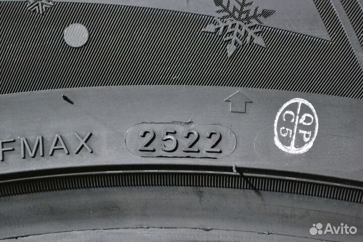 Tourador Winter Pro TSU1 275/45 R20 и 305/40 R20