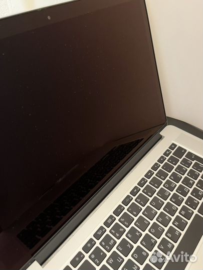 Apple Macbook pro 15 mid-2015