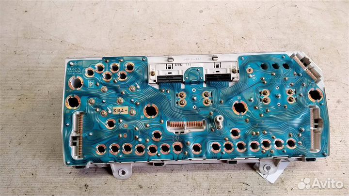 Панель приборов Toyota Granvia KCH16 95-02г