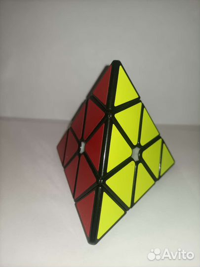 QiYi MoFangGe X-Man Pyraminx Magnetic