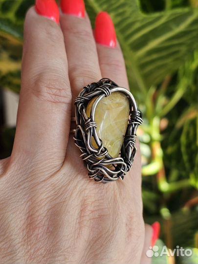 Опал желтый