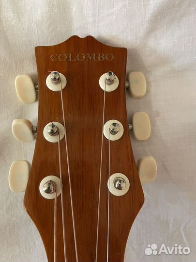 Акустическая гитара