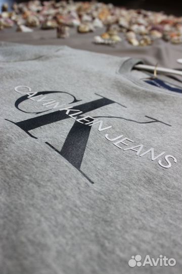 Лонгслив Calvin Klein новый оригинал XL