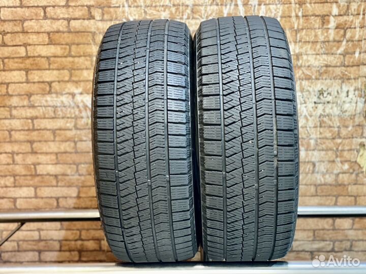 Bridgestone Blizzak Ice 205/55 R16