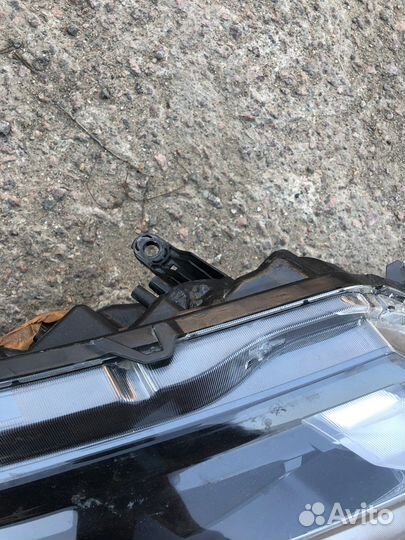 Nissan x-trail 32 фара правая рестайлинг