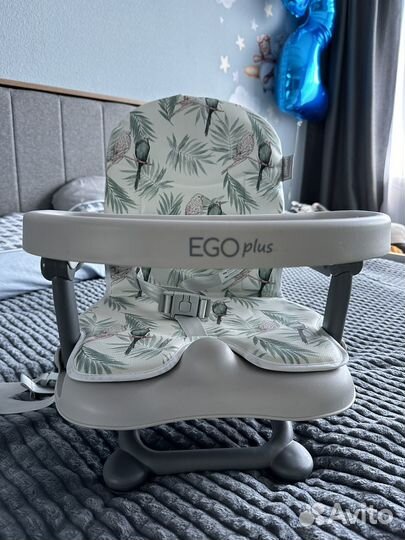 Стульчик-бустер для кормления