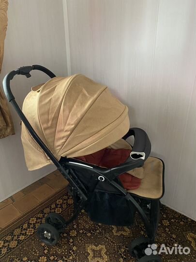 Коляска прогулочная